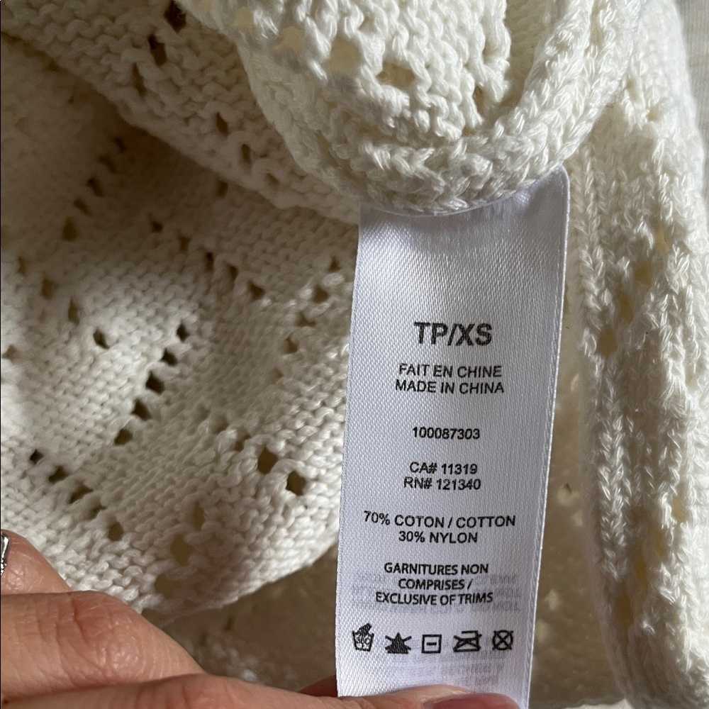 Dynamite Open Knit V-Neck Max - Picture 8 of 9